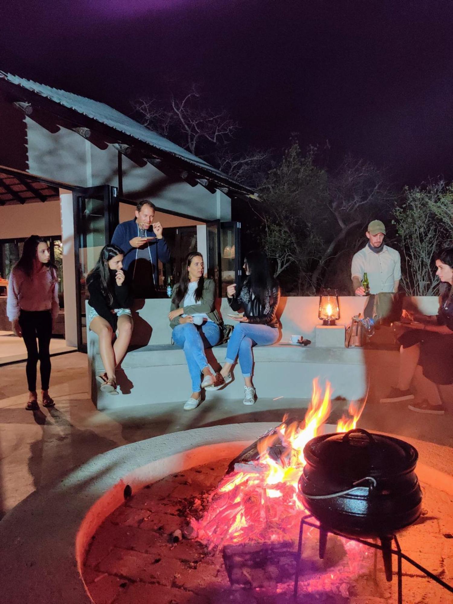 THE BAOBAB BUSH LODGE, no self catering, tv in lapa Hoedspruit Exterior foto